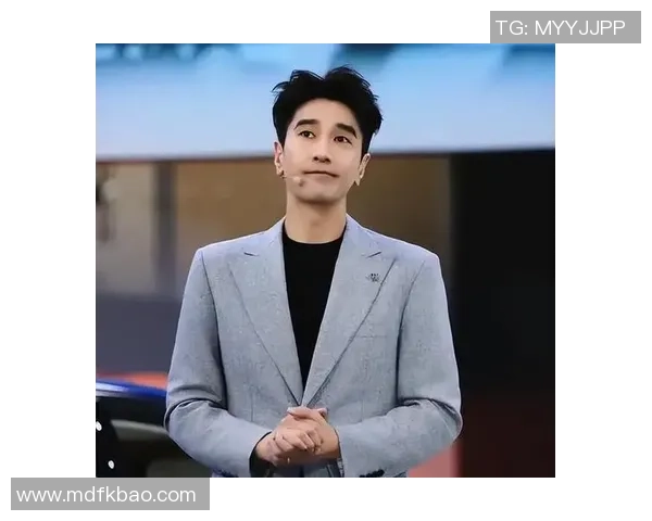 金世佳驼背吃面看NBA赵又廷力荐面馆引发热议